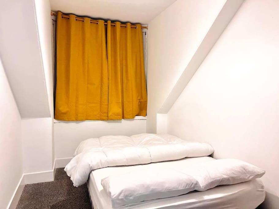 Crown House Two Bedroom Apartment Абердин Экстерьер фото