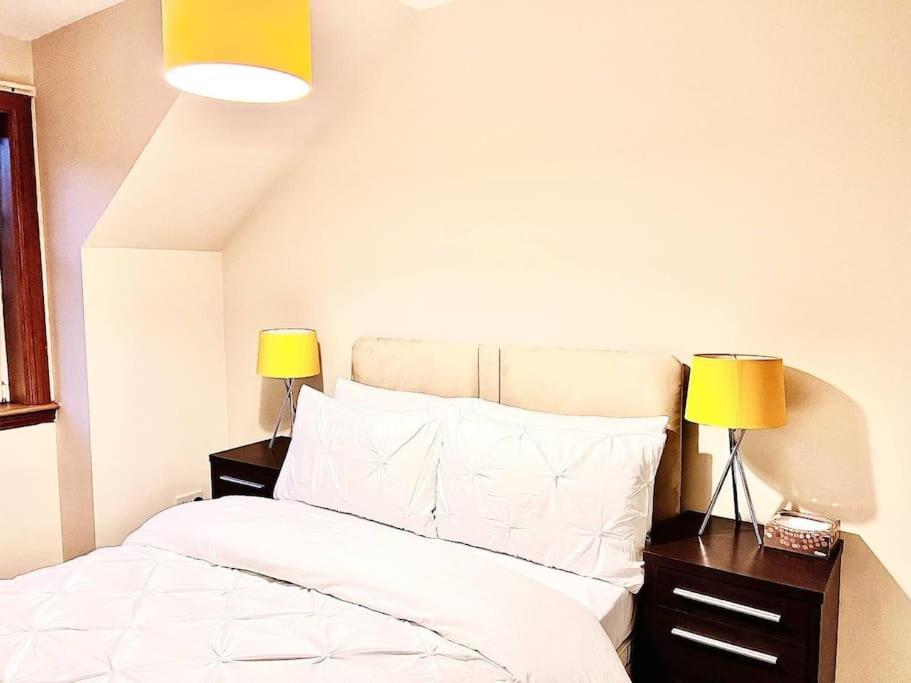 Crown House Two Bedroom Apartment Абердин Экстерьер фото